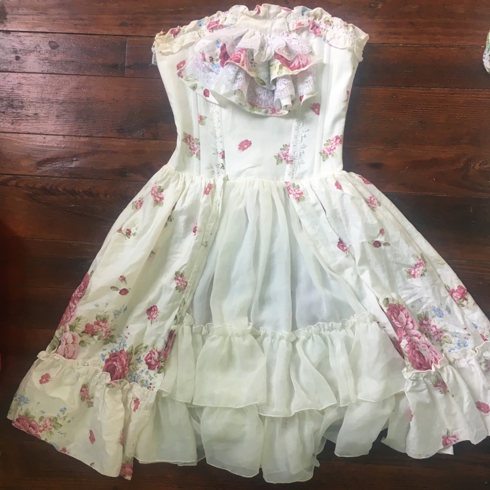 Vintage floral bodice dress